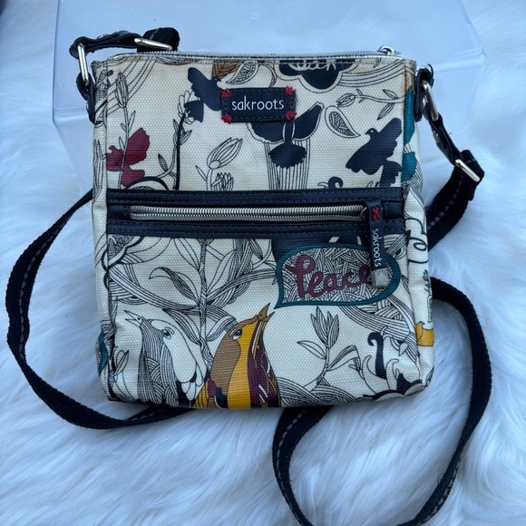 SAKROOTS CROSSBODY BAG - Picture 1 of 12